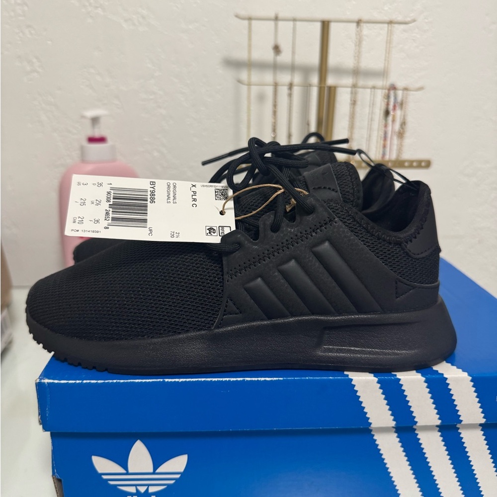 Adidas Triple Black Mesh Sneakers